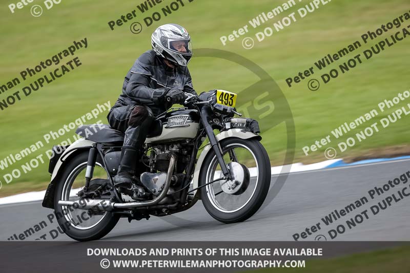 Vintage motorcycle club;eventdigitalimages;mallory park;mallory park trackday photographs;no limits trackdays;peter wileman photography;trackday digital images;trackday photos;vmcc festival 1000 bikes photographs